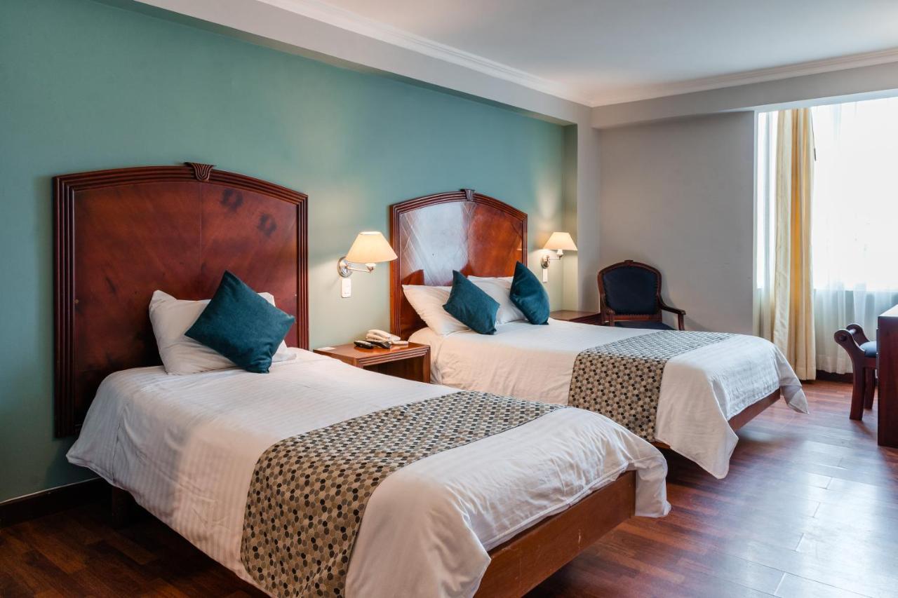 Hotel Libertador Loja Luaran gambar