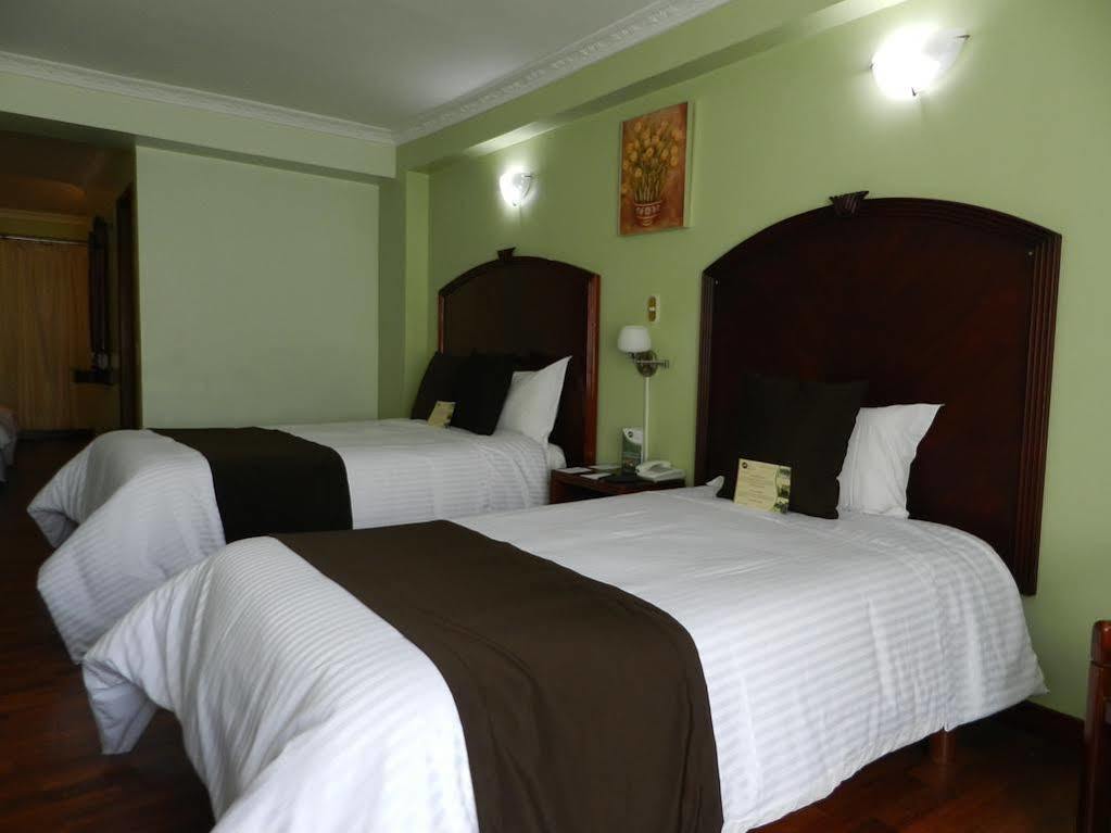 Hotel Libertador Loja Luaran gambar