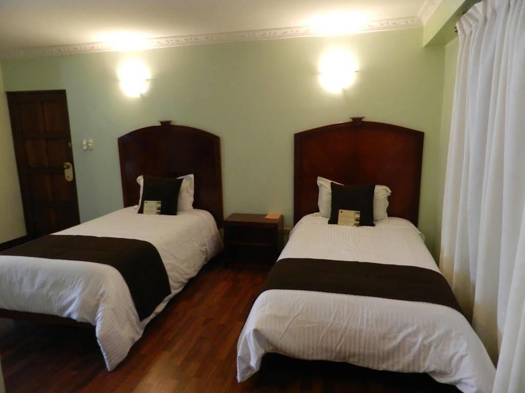 Hotel Libertador Loja Luaran gambar
