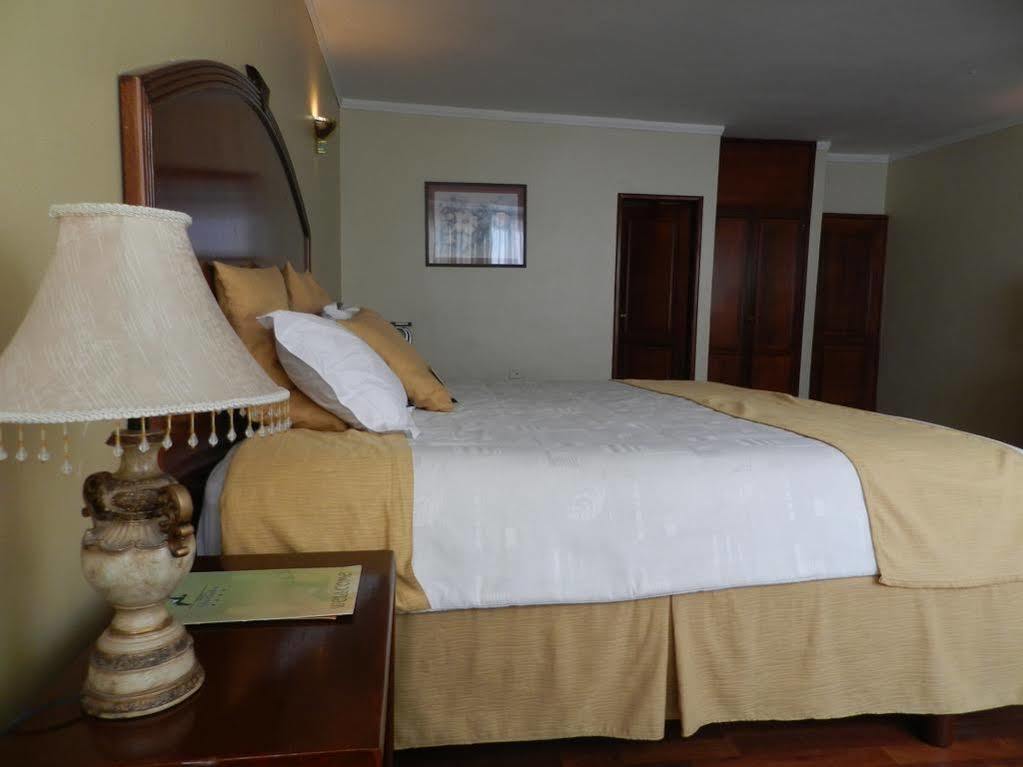 Hotel Libertador Loja Luaran gambar