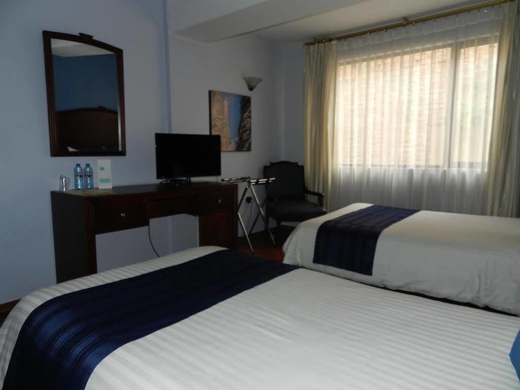 Hotel Libertador Loja Luaran gambar
