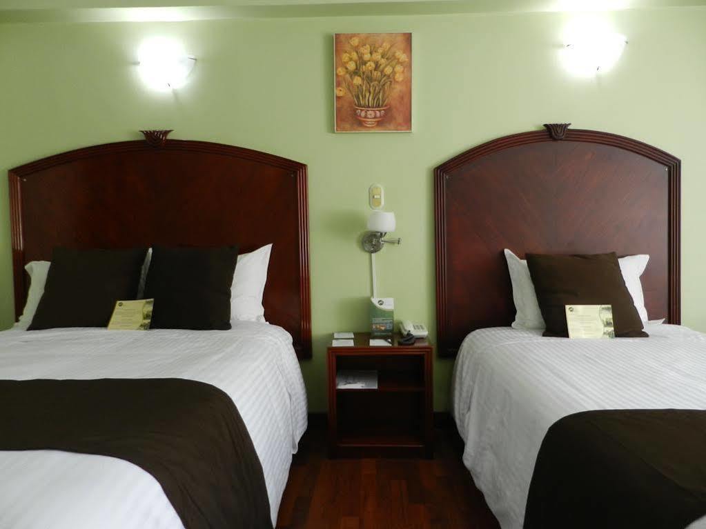 Hotel Libertador Loja Luaran gambar