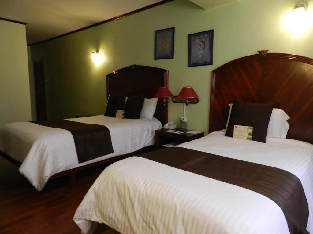 Hotel Libertador Loja Luaran gambar