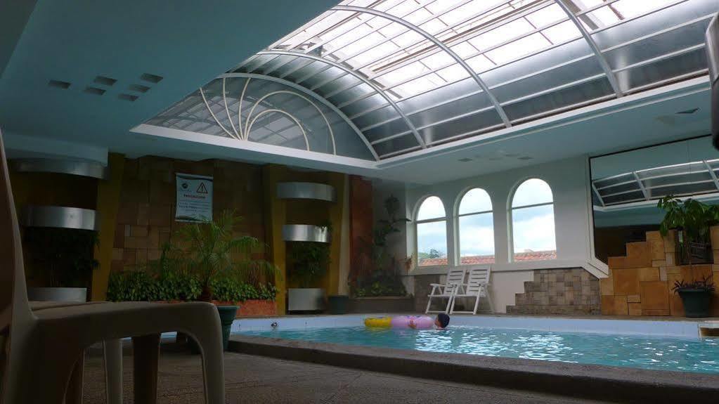 Hotel Libertador Loja Luaran gambar