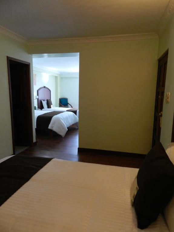 Hotel Libertador Loja Luaran gambar